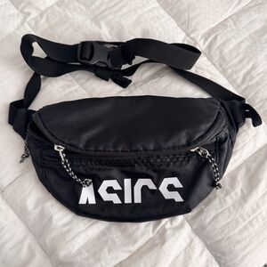 ASICS NWOT Black Fanny Pack / Waist Pouch Athletic Purse